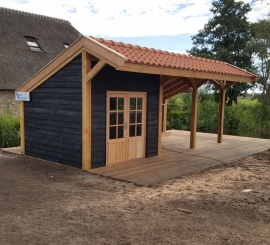 Tuinhuis met veranda